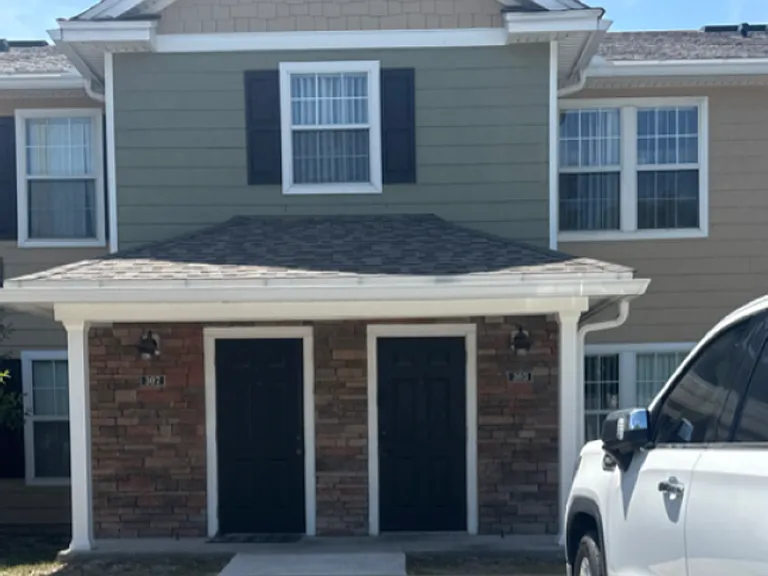 303 Lighthouse Rd — Photo 1