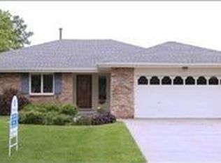 16566 Cedar Cir, Omaha, NE 68130