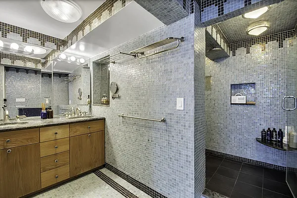 Sold by Bold New York | media 9