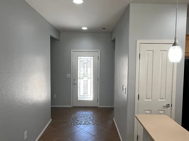 2266 Jada Dr — Photo 15