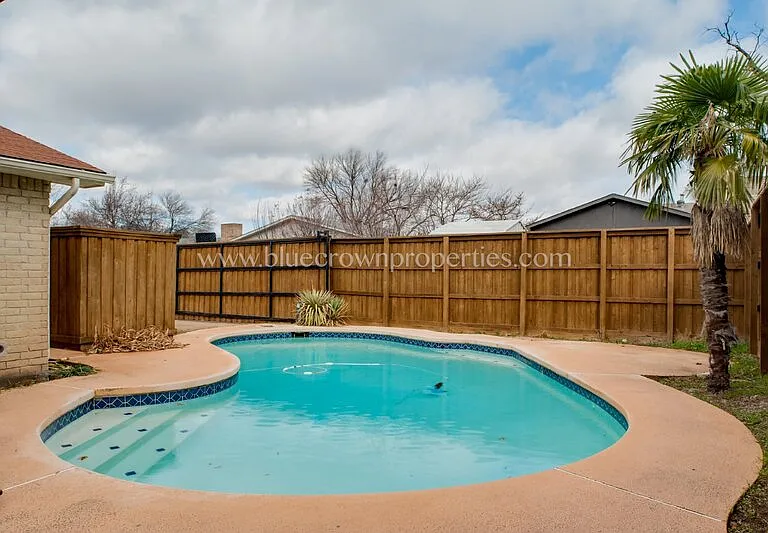 10239 Catalpa Rd — Photo 33