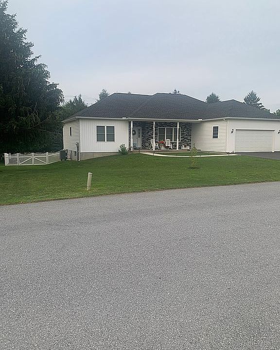 2nd image of 509 Goldfinch Dr
