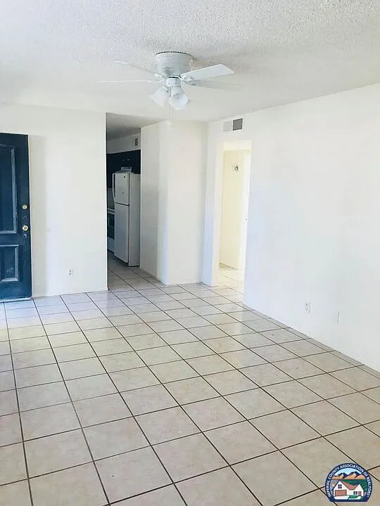 Studio, 650 sqft, $1,000 — Photo 4