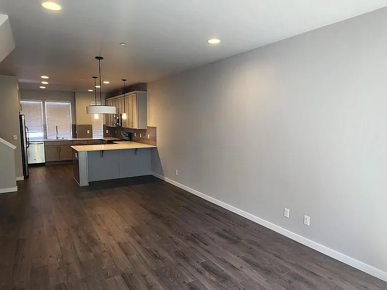 13717 Admiralty Way #K2 — Photo 5