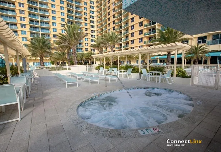 2501 S Ocean Dr — Photo 14