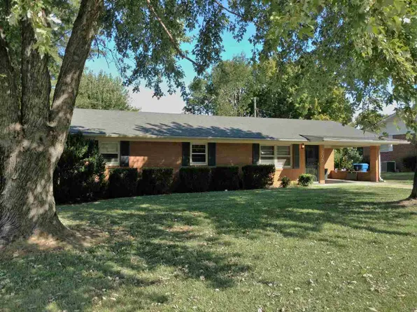 205 Sammons Cir, Trenton, TN 38382