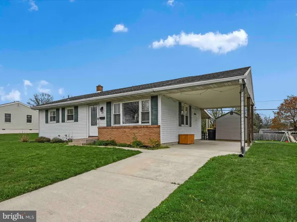 28 Shirley Dr, Middletown, PA 17057