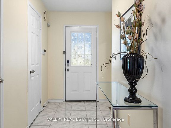 4th image of 511 Caboto Trl