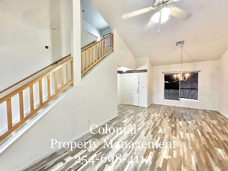 4201 Thunder Creek Dr — Photo 2
