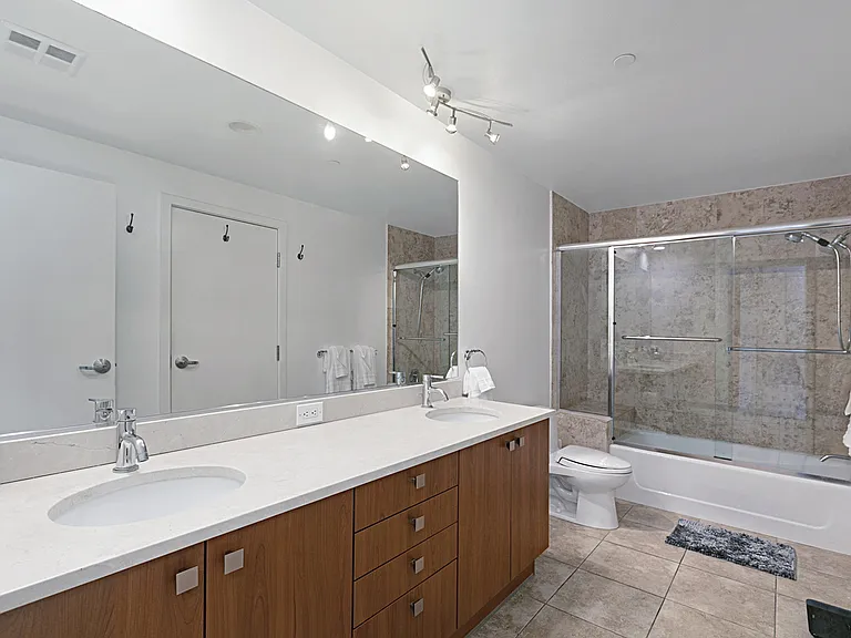 800 The Mark Ln #310 — Photo 11