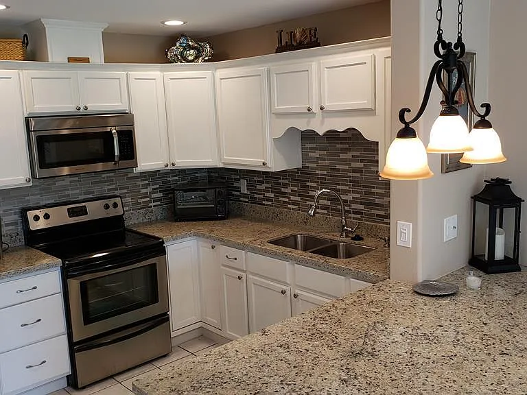 801 Beach Blvd — Photo 15