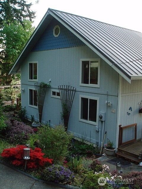 1st image of 271 E Shoreline Lane