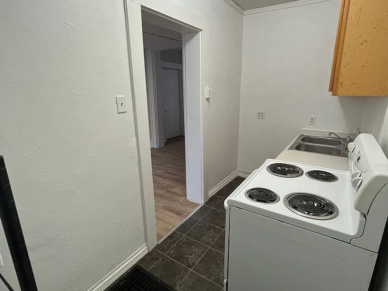1222 Columbia Street — Photo 13