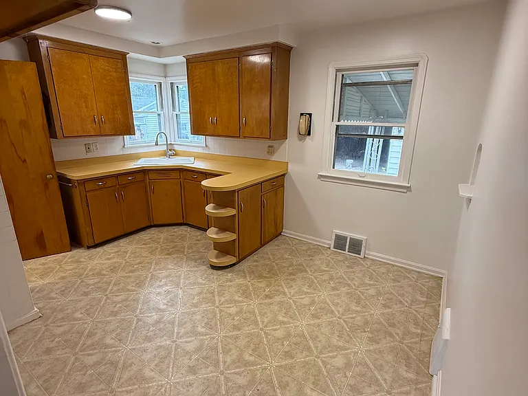 4909 Wood Ave — Photo 17