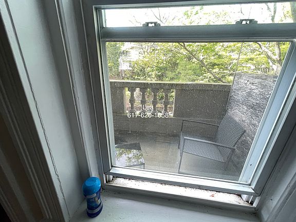 5th image of 9 Egremont Rd APT 12