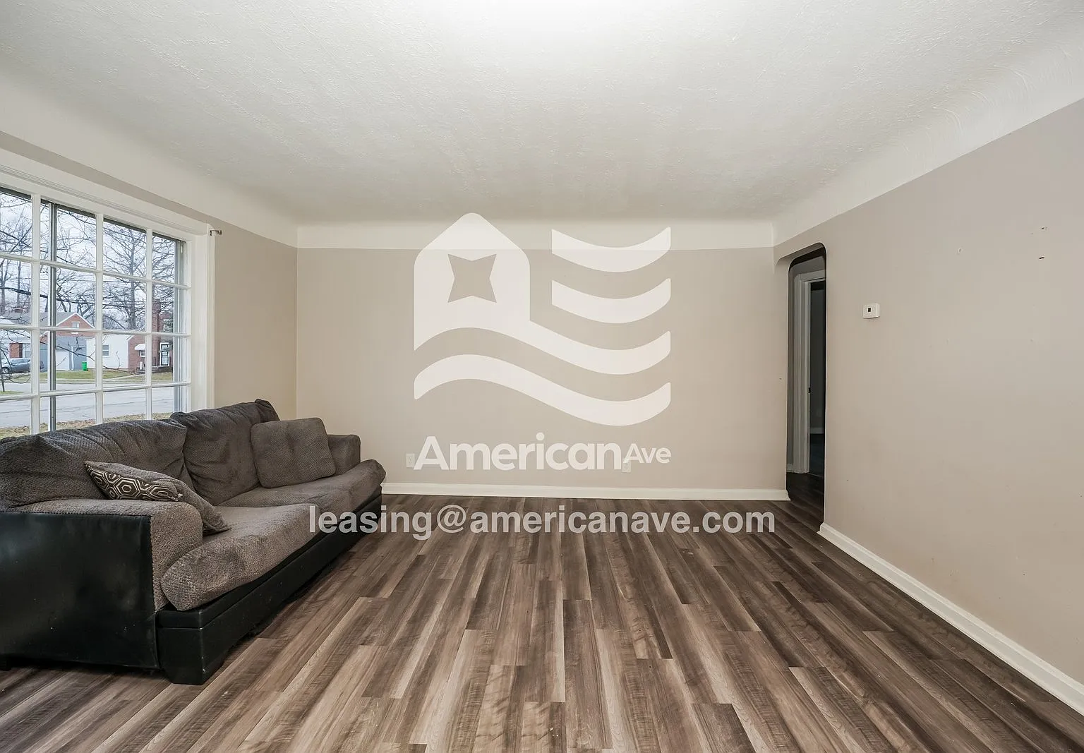 3 bed, 1.0 bath, 902 sqft, $1,646 — Photo 4