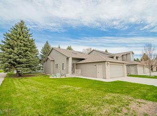 4402 S River Haven Rd, Moorhead, MN 56560