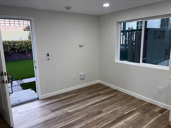 4th image of 2926 1st Ave