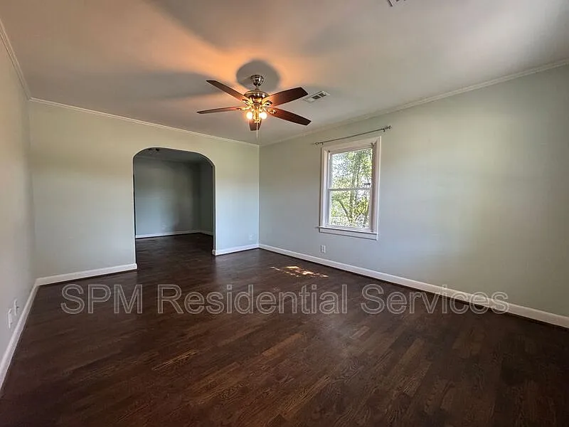 3 bed, 2.0 bath, 1150 sqft, $2,095 — Photo 4