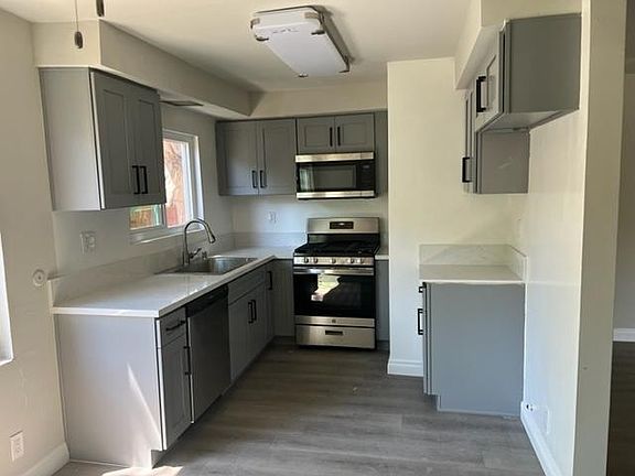 4th image of 4415 Ventura Canyon Ave #101A