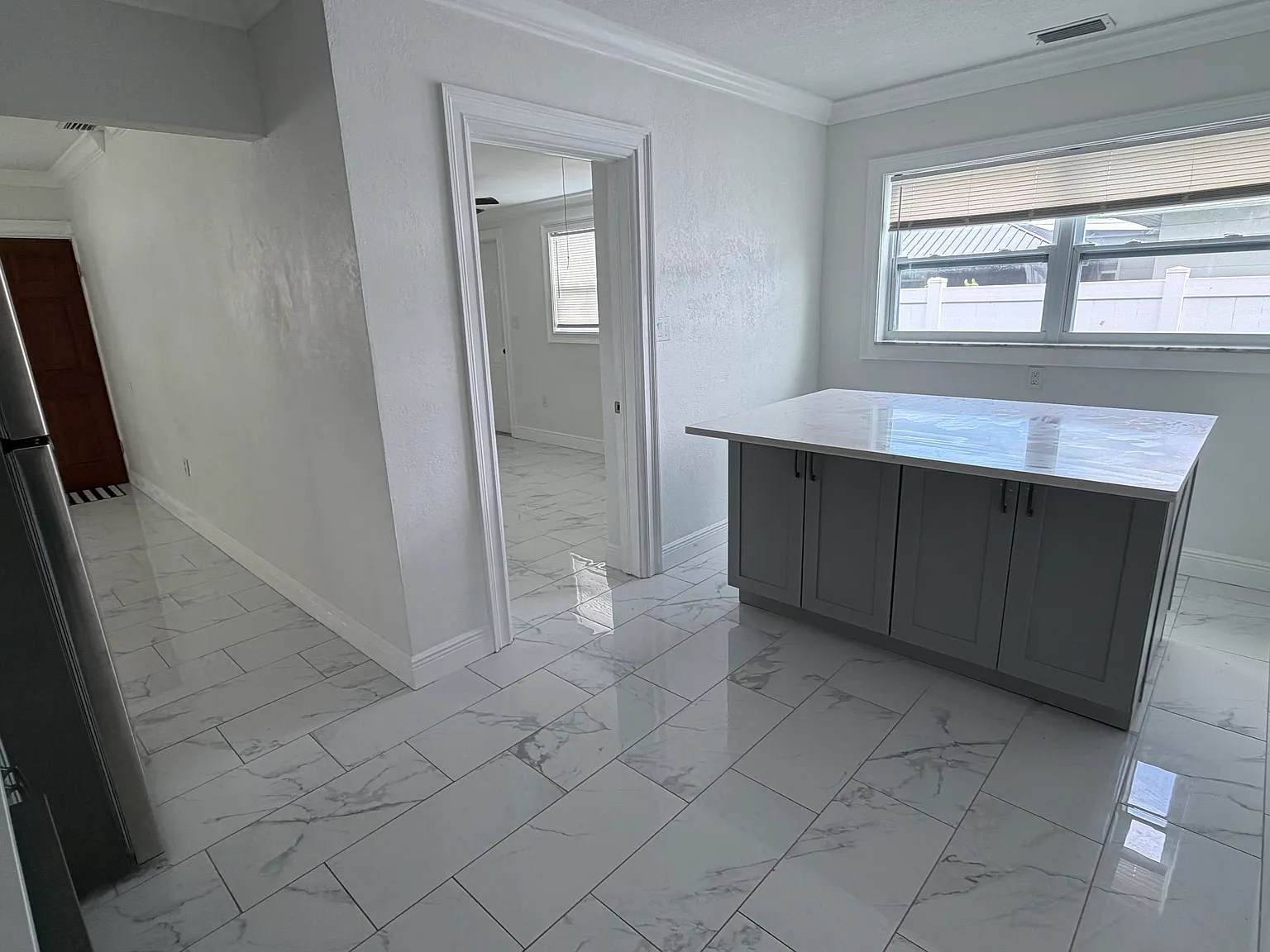 3 bed, 1452 sqft, $2,450 — Photo 4