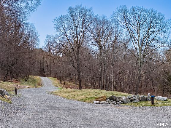 2nd image of 5 Upland Pastures Road
