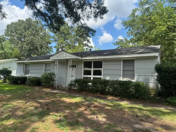 1143 Lakewood Dr, Montgomery, AL 36109