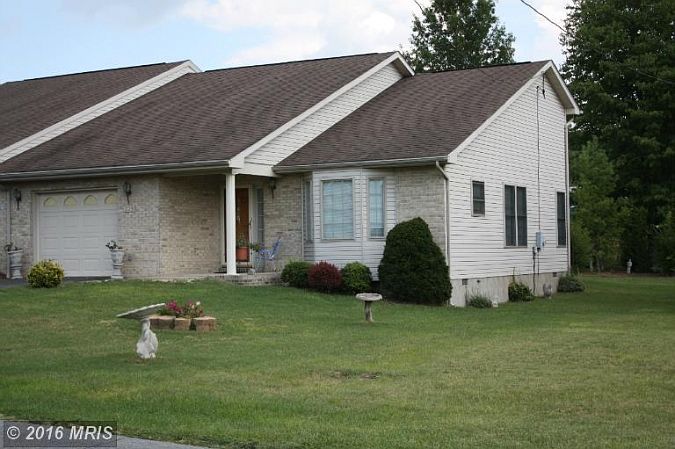 1st image of 225 Miller Dr
