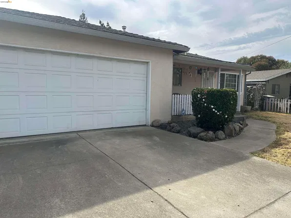 2954 Turpin Ave, Riverbank, CA 95367