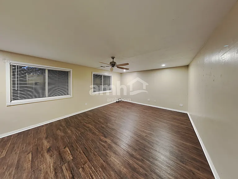 459 N 990 E — Photo 5
