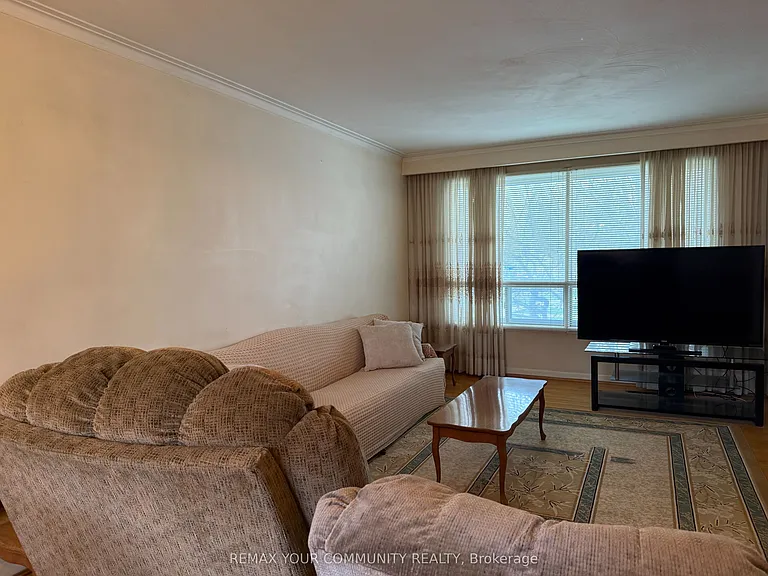 300 Driftwood Ave #UPPER — Photo 7