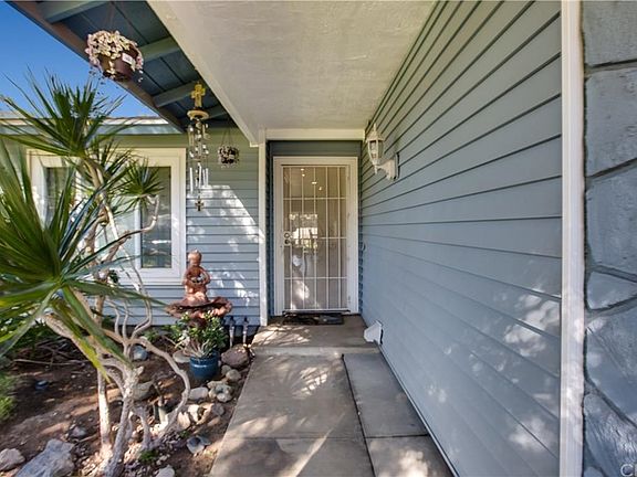 4th image of 4689 Villa Woods Dr