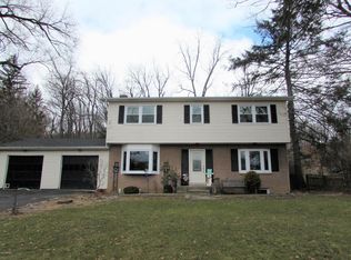 27 Locks Ave, Lock Haven, PA 17745