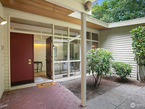 5th image of 11880 NE 36th Place
