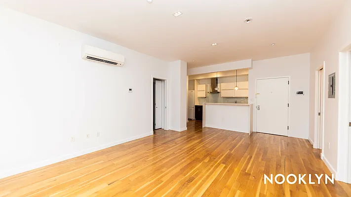 Rented by Nooklyn NYC LLC | media 90