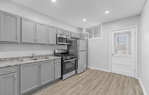 3408 W Carroll Ave #2W Photo 1
