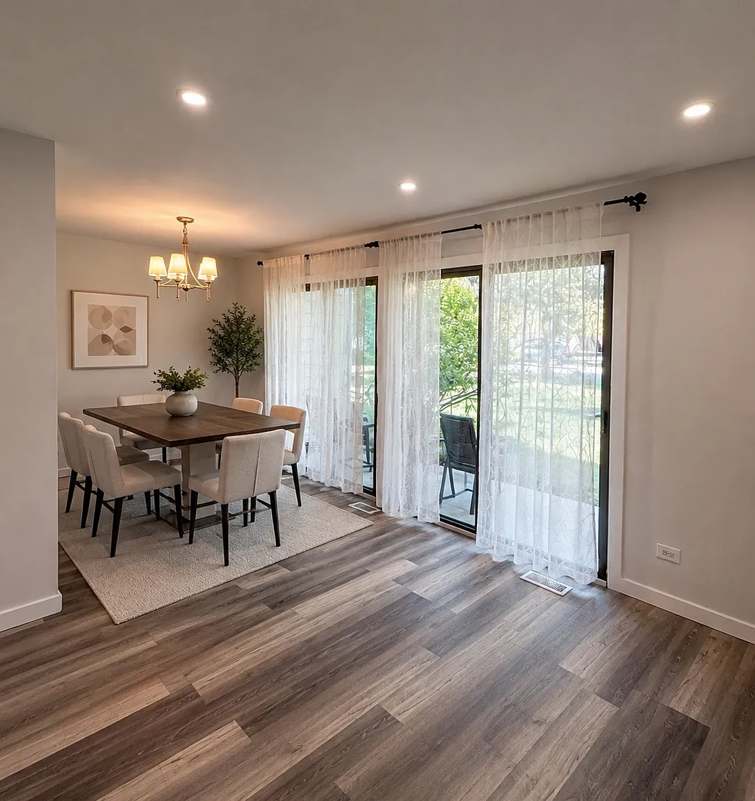 2 bed, 1000 sqft, $2,400 — Photo 4