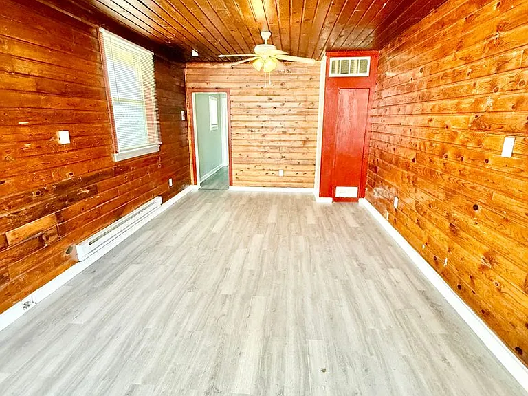 2619 E Willamette Avenue — Photo 10