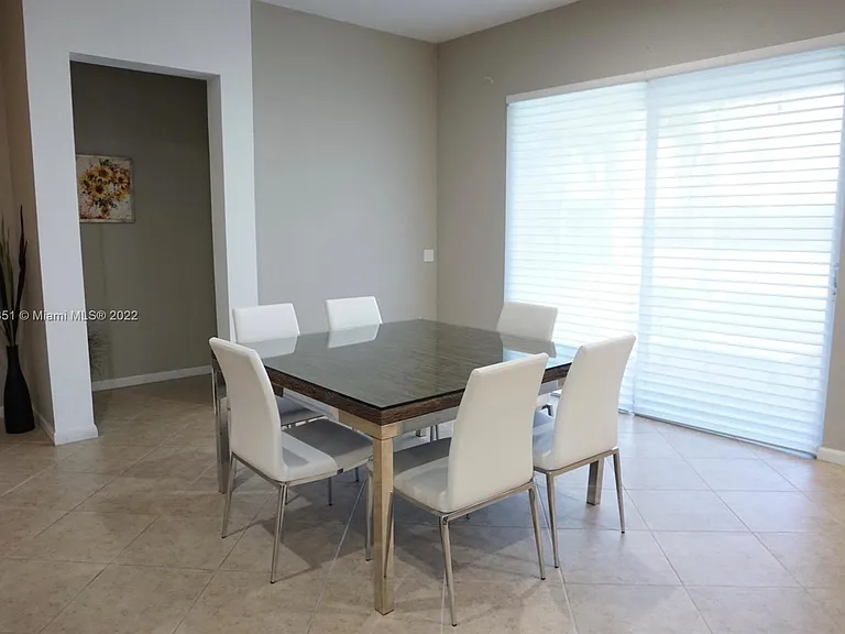 878 Lavender Cir — Photo 13