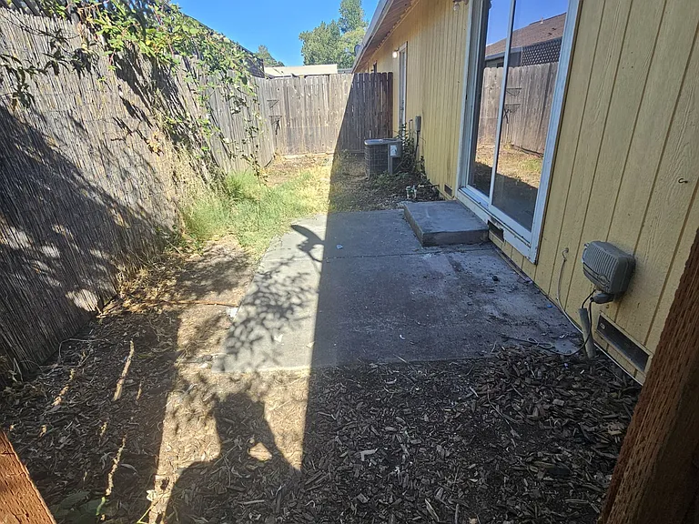 81 Madden Ln #A — Photo 8