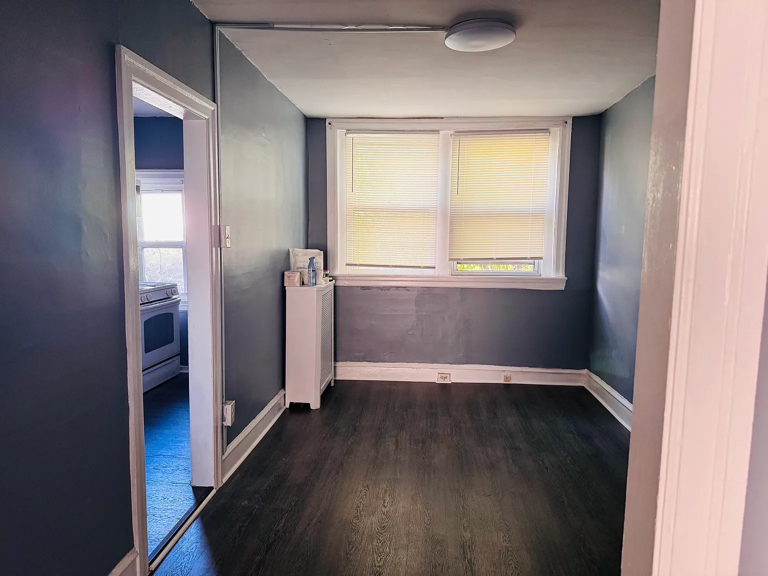 3 bed, 960 sqft, $1,500 — Photo 2