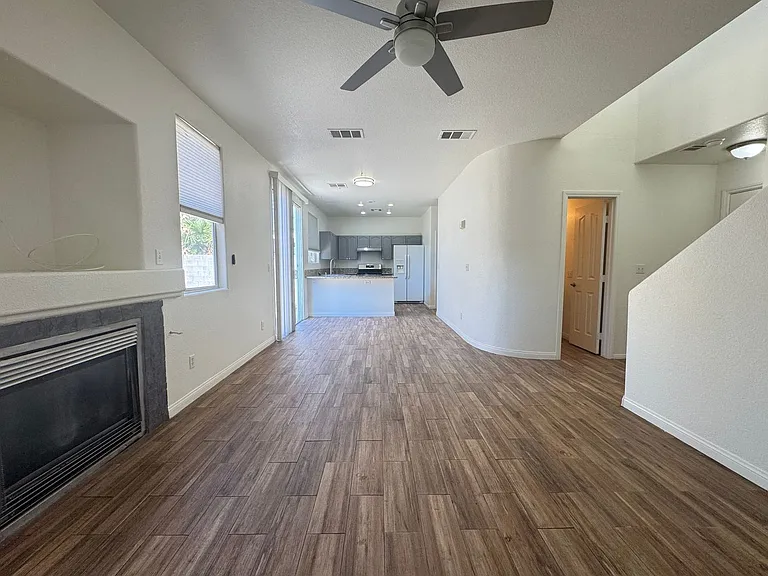 1078 Country Skies Ave — Photo 4