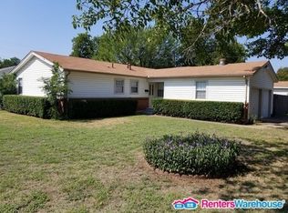 221 Anderson Dr, Hurst, TX 76053