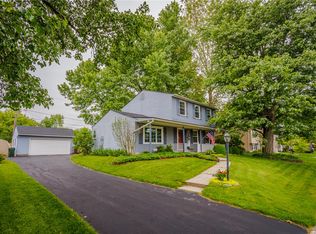 209 Brentwood Dr, Englewood, OH 45322