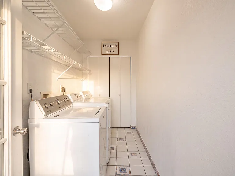 4020 NW 101st Dr — Photo 33