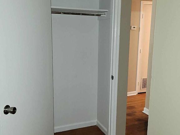 3rd image of 1820 Augusta Dr APT 6