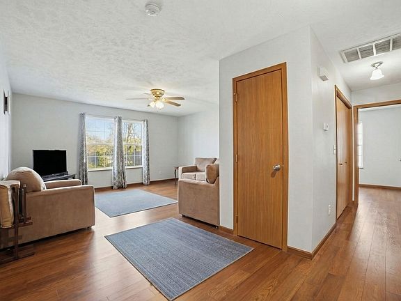 4th image of 3119 W Water Street