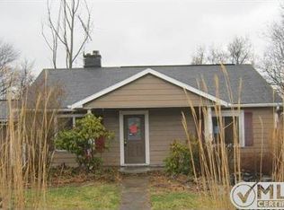 337 Ridgeview Ln, Moundsville, WV 26041