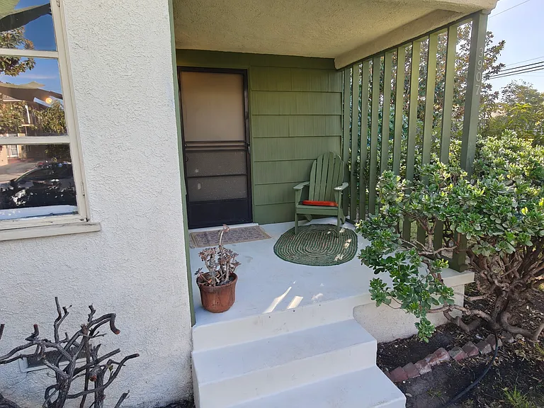 Prospect Ave — Photo 1