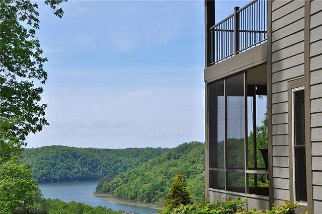 2nd image of 275 Fairways Dr